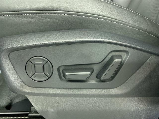 Photo of 2025 Carrara White Audi Q7