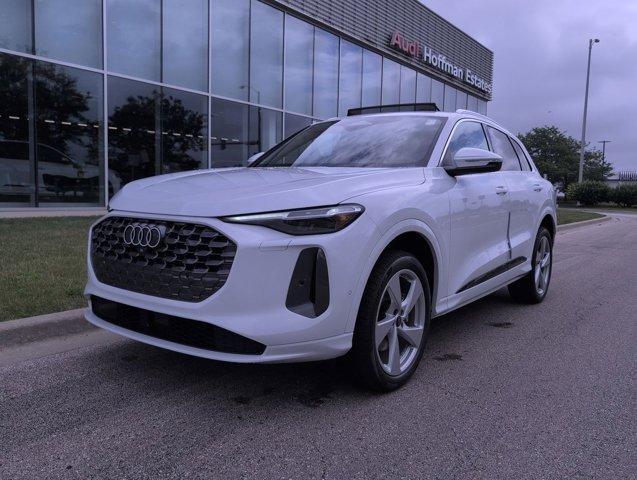 Photo of 2025 Glacier White Metallic Audi Q5