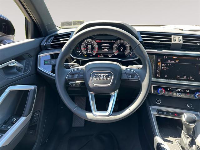 Photo of 2025 Mythos Black Metallic Audi Q3