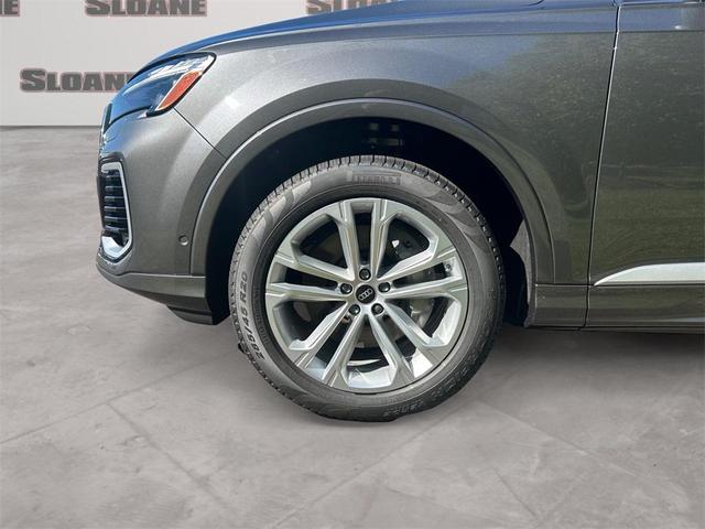 Photo of 2025 Samurai Gray Metallic Audi Q7