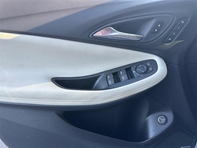 Photo of 2024 White Frost Tri-Coat Buick Encore GX