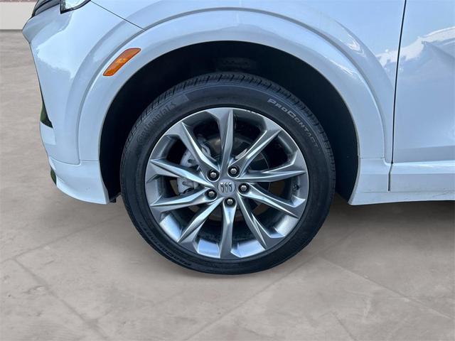 Photo of 2024 White Frost Tri-Coat Buick Encore GX