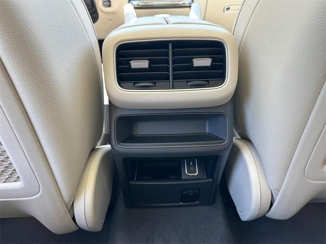 Photo of 2020 White Mercedes-Benz GLE 350