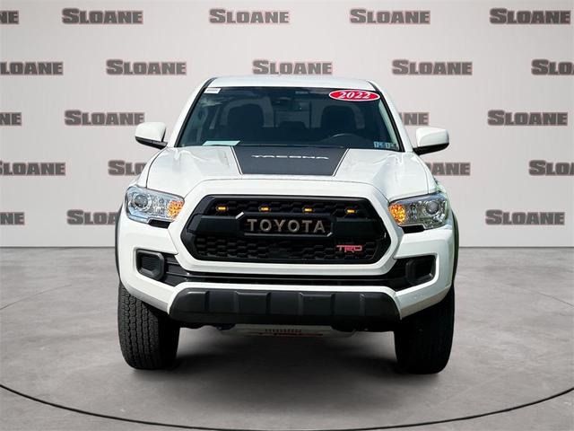 Photo of 2022 White Toyota Tacoma