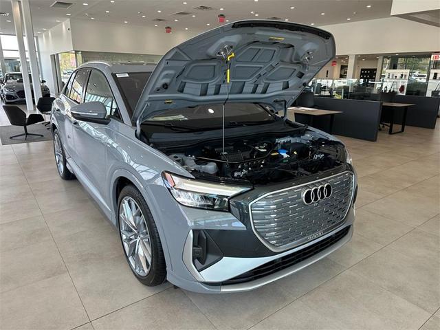 Photo of 2025 Pebble Gray Audi Q4 e-tron