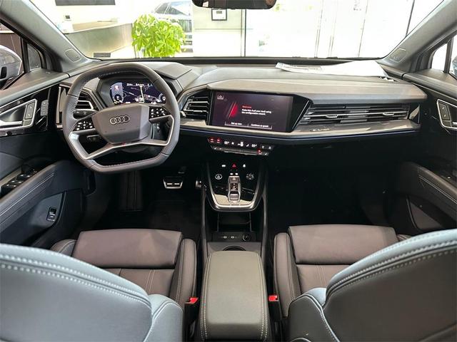 Photo of 2025 Pebble Gray Audi Q4 e-tron
