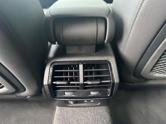 Photo of 2024 Glacier White Metallic Audi Q3