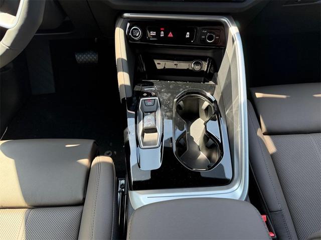 Photo of 2025 Mythos Black Metallic Audi Q5