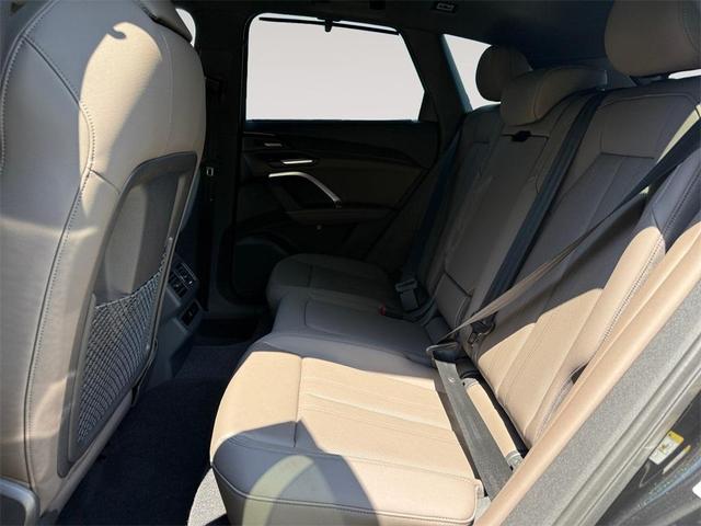 Photo of 2025 Mythos Black Metallic Audi Q5