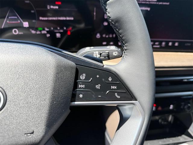 Photo of 2025 Mythos Black Metallic Audi Q5