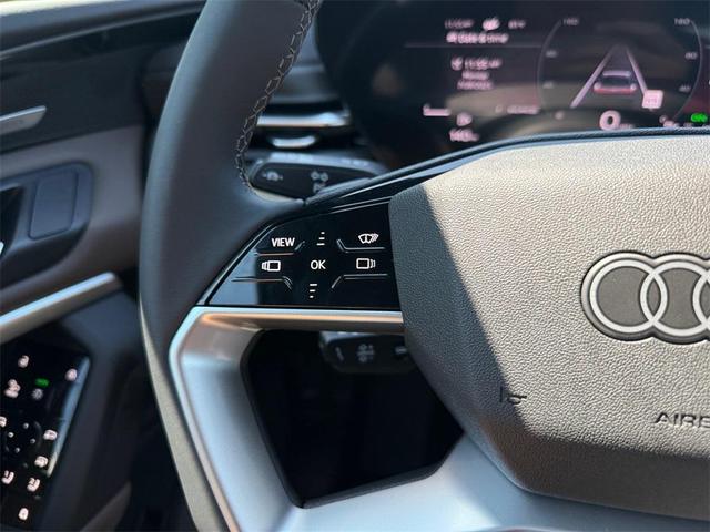 Photo of 2025 Mythos Black Metallic Audi Q5