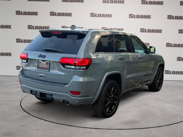 Photo of 2020 Sting Gray Clearcoat Jeep Grand Cherokee