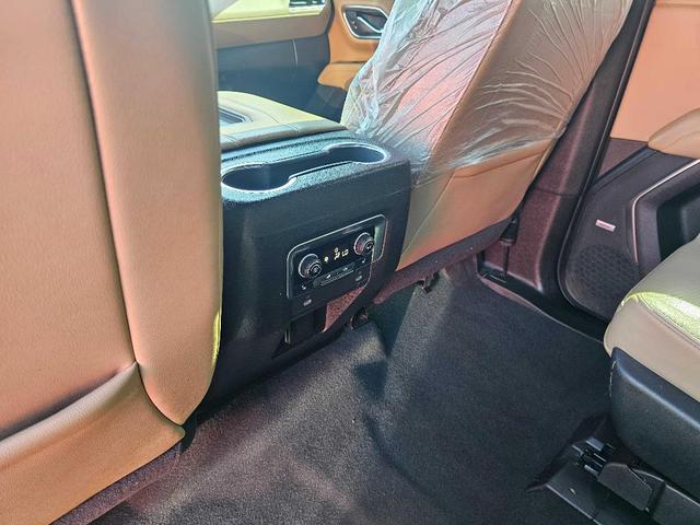 Photo of 2021 Black Chevrolet Suburban