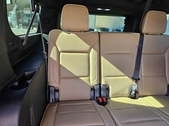 Photo of 2021 Black Chevrolet Suburban