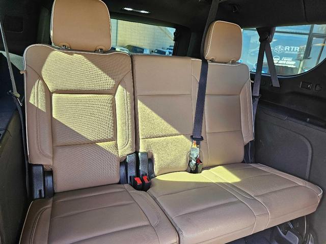 Photo of 2021 Black Chevrolet Suburban