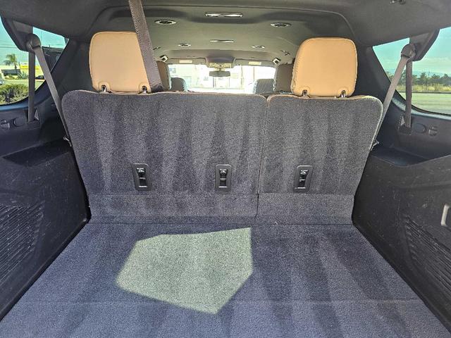 Photo of 2021 Black Chevrolet Suburban
