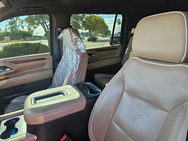 Photo of 2021 Black Chevrolet Suburban