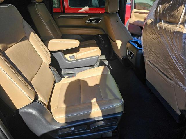 Photo of 2021 Black Chevrolet Suburban