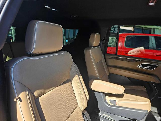 Photo of 2021 Black Chevrolet Suburban