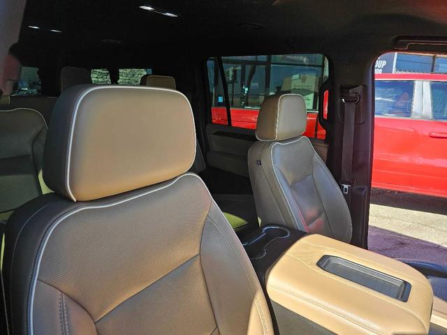 Photo of 2021 Black Chevrolet Suburban