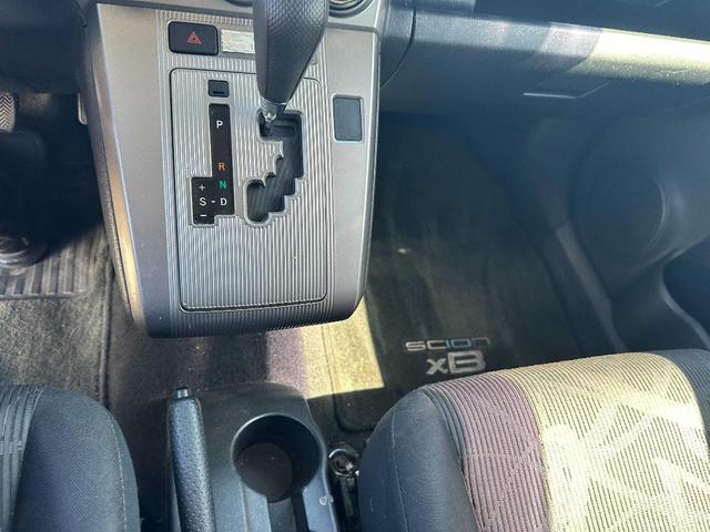 Photo of 2013 Silver Scion xB