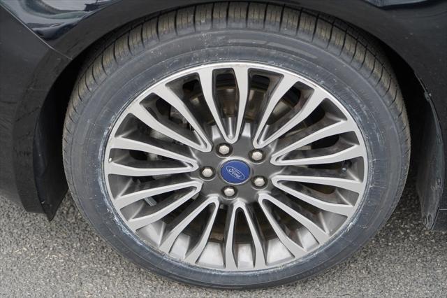 Photo of 2018 Shadow Black Ford Fusion Hybrid