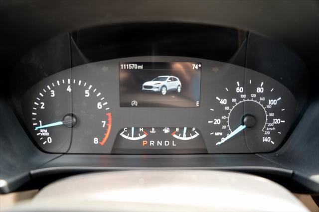 Photo of 2022 Oxford White Ford Escape
