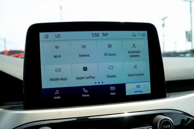 Photo of 2022 Oxford White Ford Escape