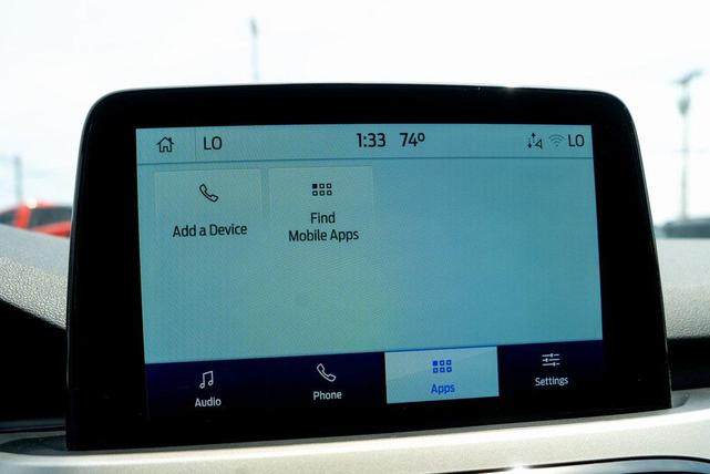 Photo of 2022 Oxford White Ford Escape