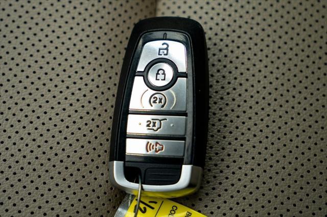 Photo of 2022 Oxford White Ford Escape