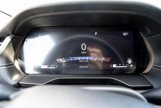 Photo of 2022 Diamond Black Crystal Pearlcoat Jeep Grand Cherokee L
