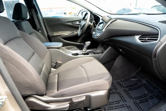 Photo of 2024 Mineral Gray Metallic Chevrolet Malibu