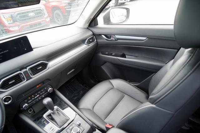Photo of 2024 Platinum Quartz Metallic Mazda CX-5