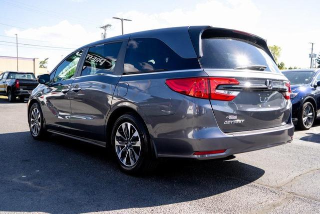 Photo of 2023 Sonic Gray Pearl Honda Odyssey