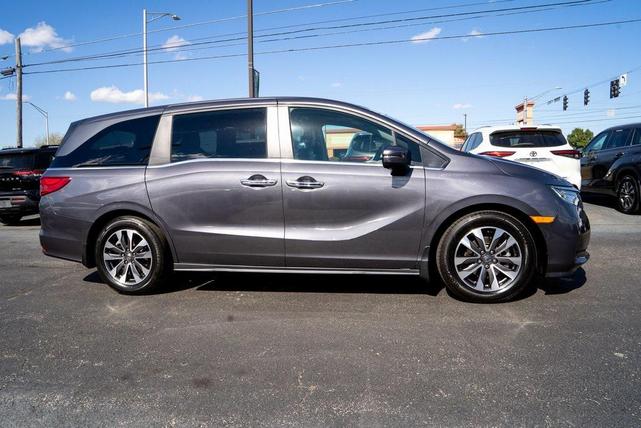 Photo of 2023 Sonic Gray Pearl Honda Odyssey