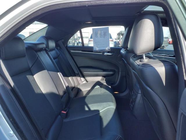 Photo of 2023 Granite Crystal Metallic Clearcoat Chrysler 300