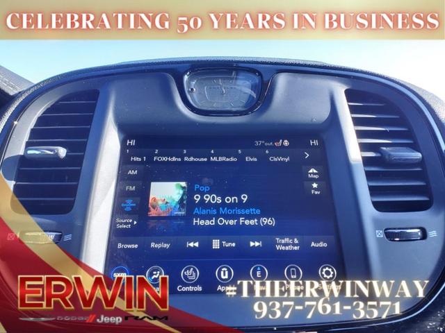 Photo of 2023 Granite Crystal Metallic Clearcoat Chrysler 300