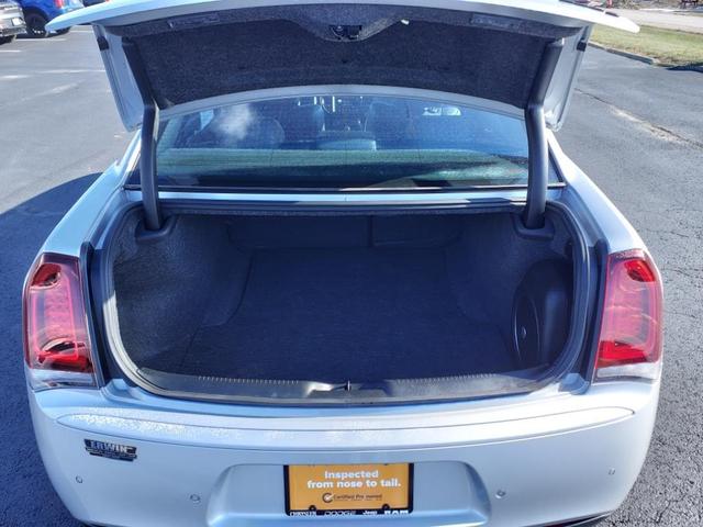 Photo of 2023 Granite Crystal Metallic Clearcoat Chrysler 300