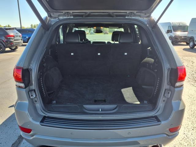 Photo of 2020 Gray Jeep Grand Cherokee