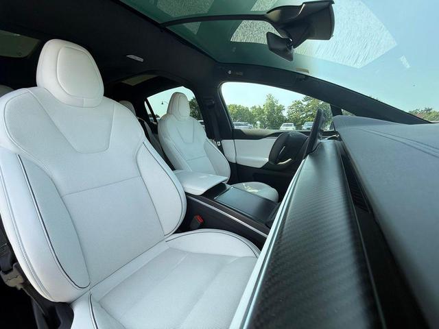 Photo of 2022 Midnight Silver Metallic Tesla Model X