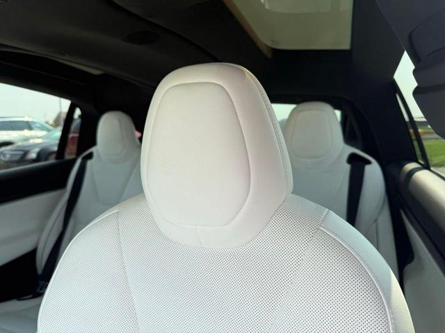 Photo of 2022 Midnight Silver Metallic Tesla Model X