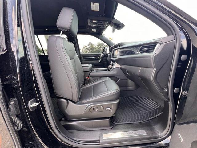 Photo of 2023 Onyx Black GMC Yukon XL