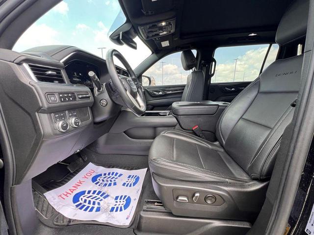 Photo of 2023 Onyx Black GMC Yukon XL