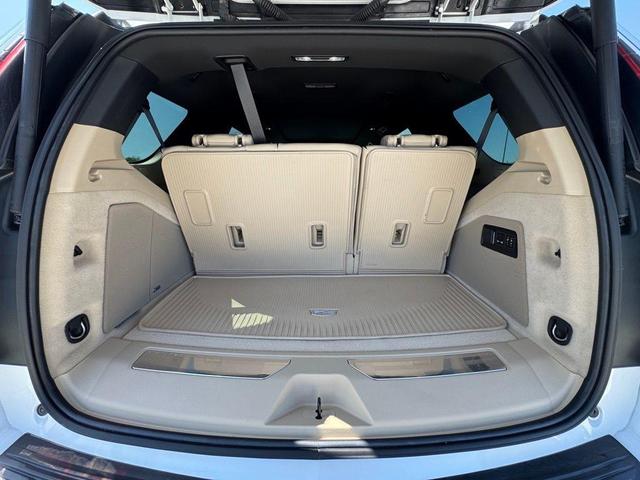 Photo of 2023 Crystal White Tri-Coat Cadillac Escalade
