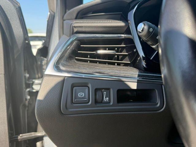 Photo of 2022 Satin Steel Metallic Cadillac XT5