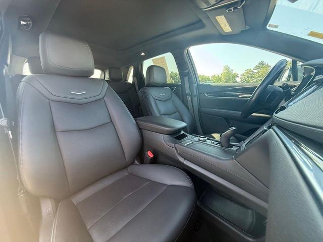 Photo of 2022 Satin Steel Metallic Cadillac XT5