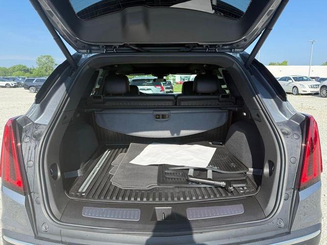 Photo of 2022 Satin Steel Metallic Cadillac XT5
