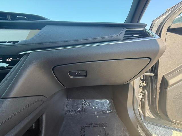 Photo of 2022 Satin Steel Metallic Cadillac XT5