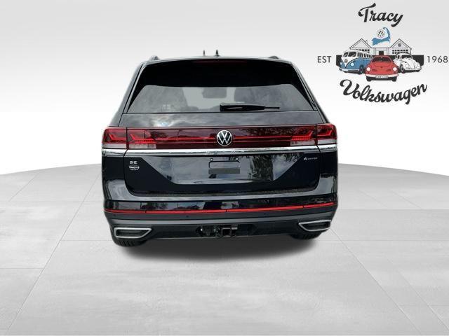 Photo of 2025 Deep Black Pearl Volkswagen Atlas