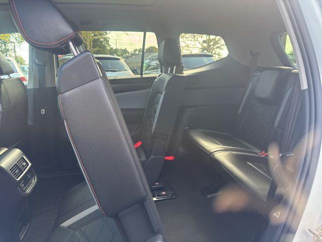 Photo of 2025 Pure White Volkswagen Atlas